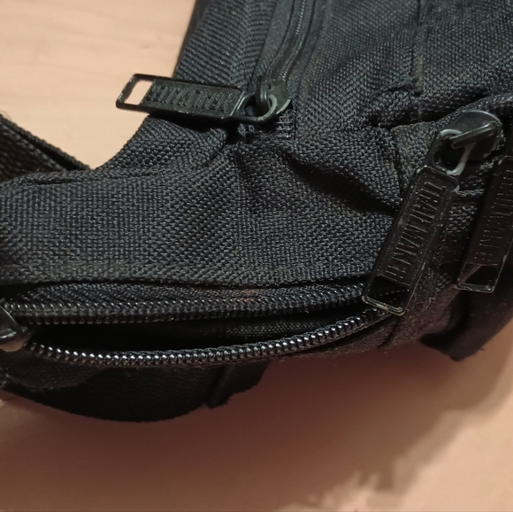 Vintage Black Nylon Waist Bag By Trail maker Equipment - Picture 8 of 11